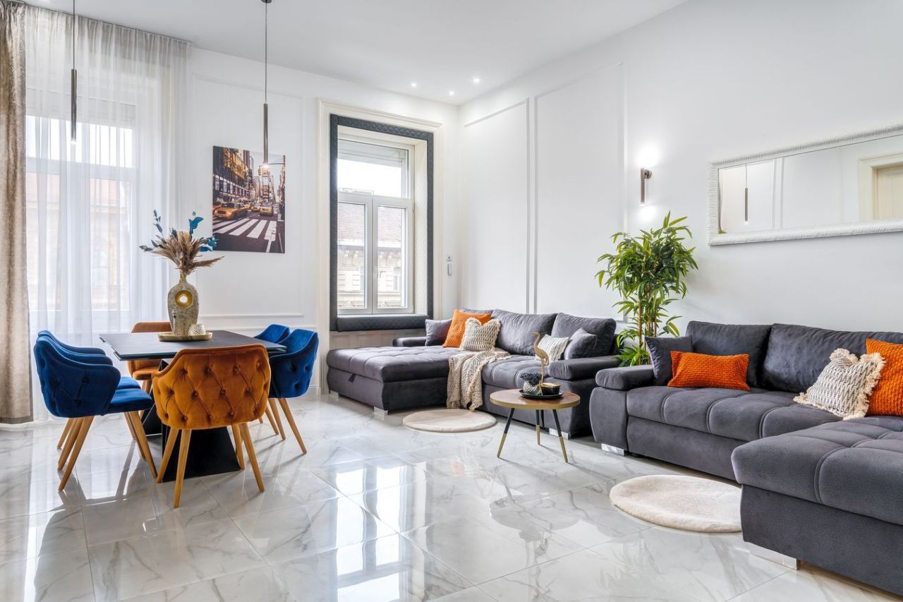 Flat in Budapest, Hungary, 100 m² - picture 2