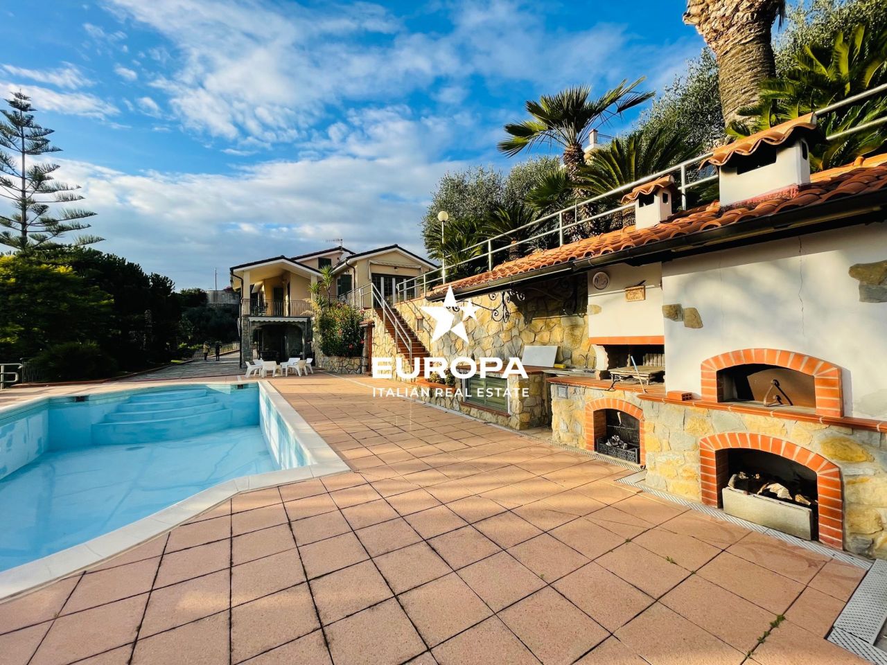 Villa a Bordighera, Italia, 570 m² - foto 2