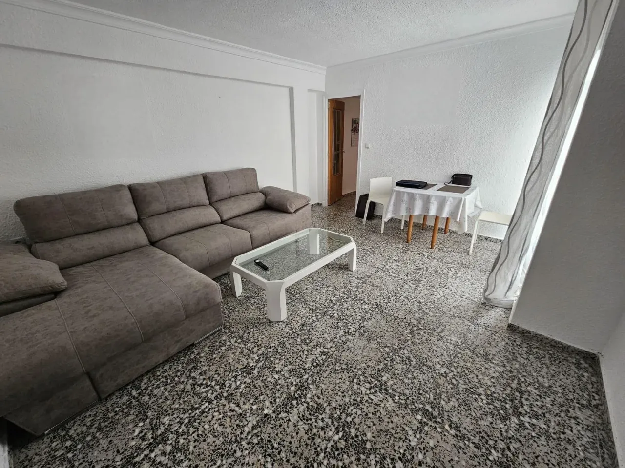 Flat in Alicante, Spain, 80 m² - picture 2