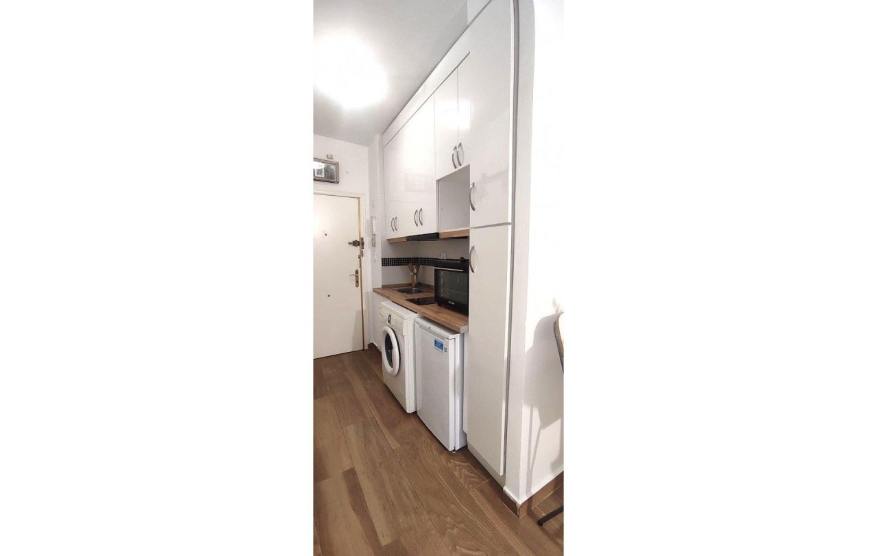 Studio in Torrevieja, Spain, 27 m² - picture 7