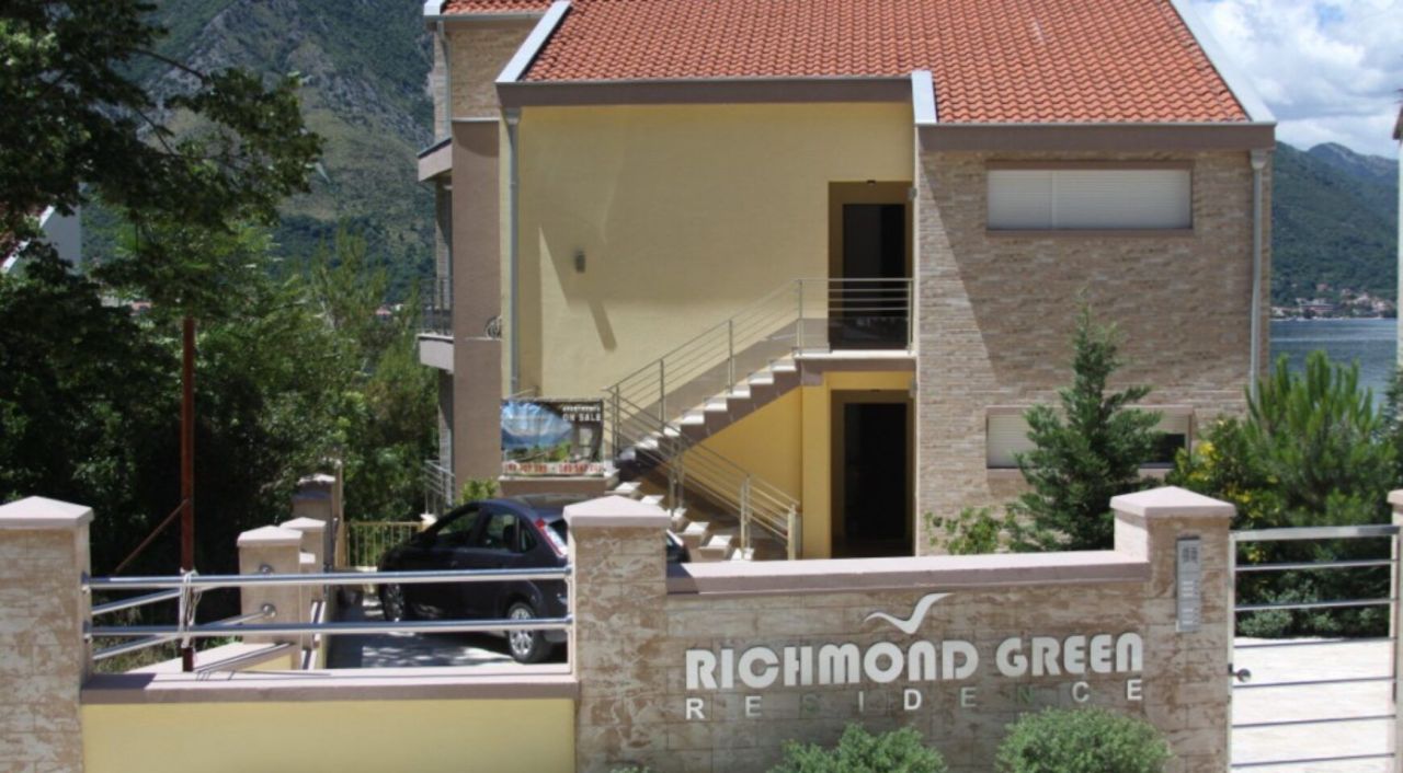 Appartement à Dobrota, Monténégro, 108 m² - image 4