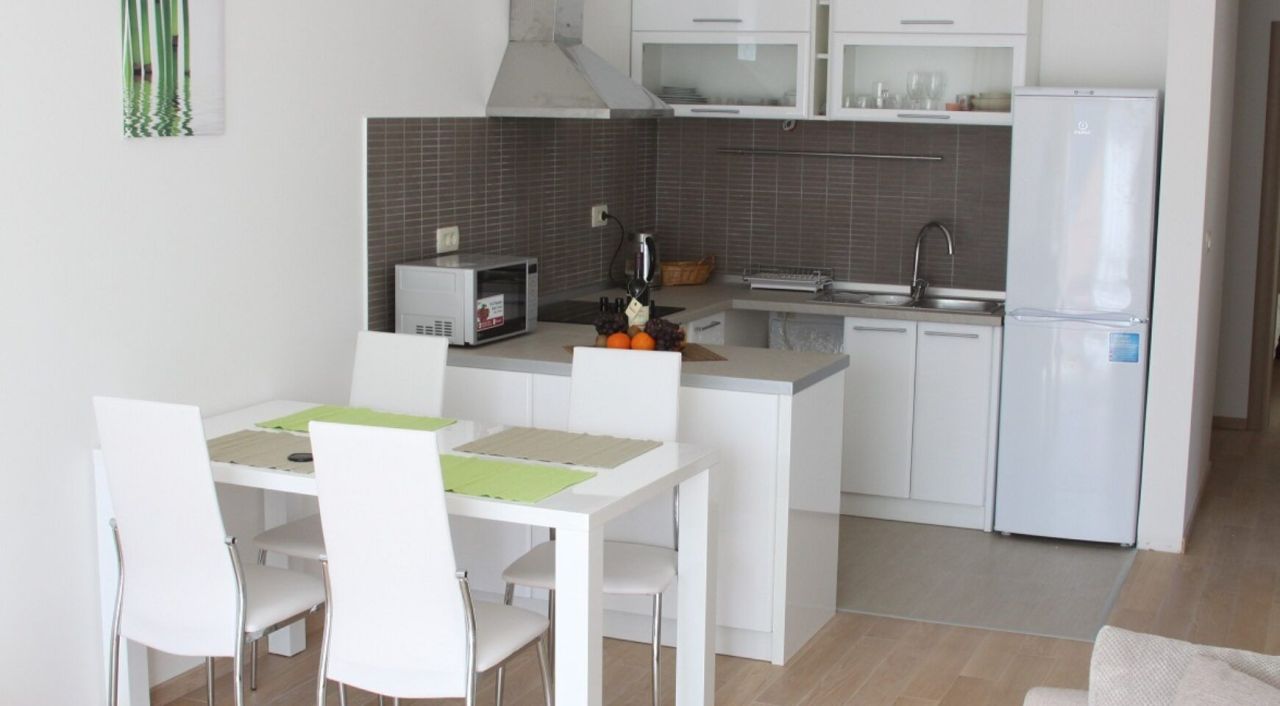 Appartement à Dobrota, Monténégro, 108 m² - image 3