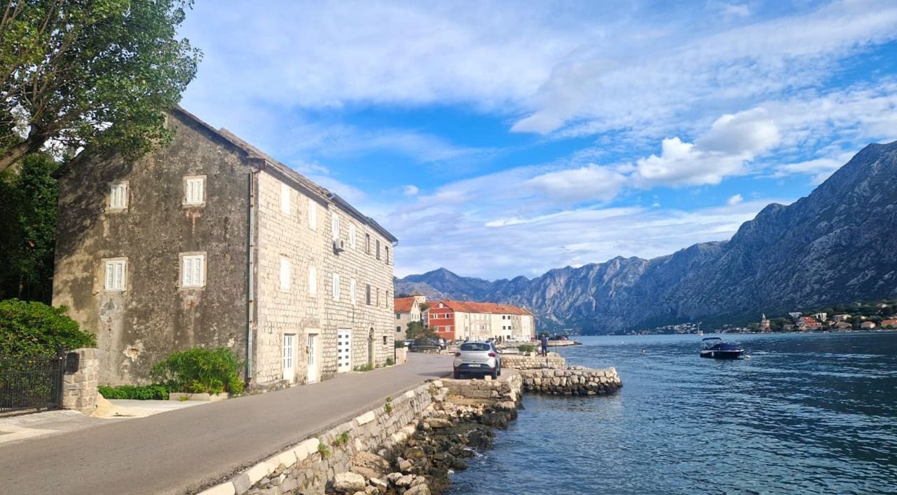 Haus in Muo, Montenegro, 145 m² - Foto 1