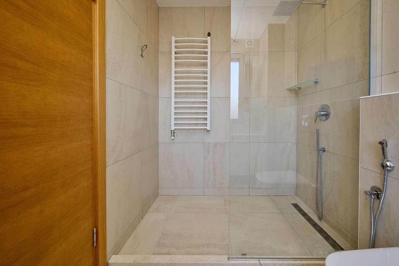 Casa en Krimovica, Montenegro, 200 m² - imagen 15