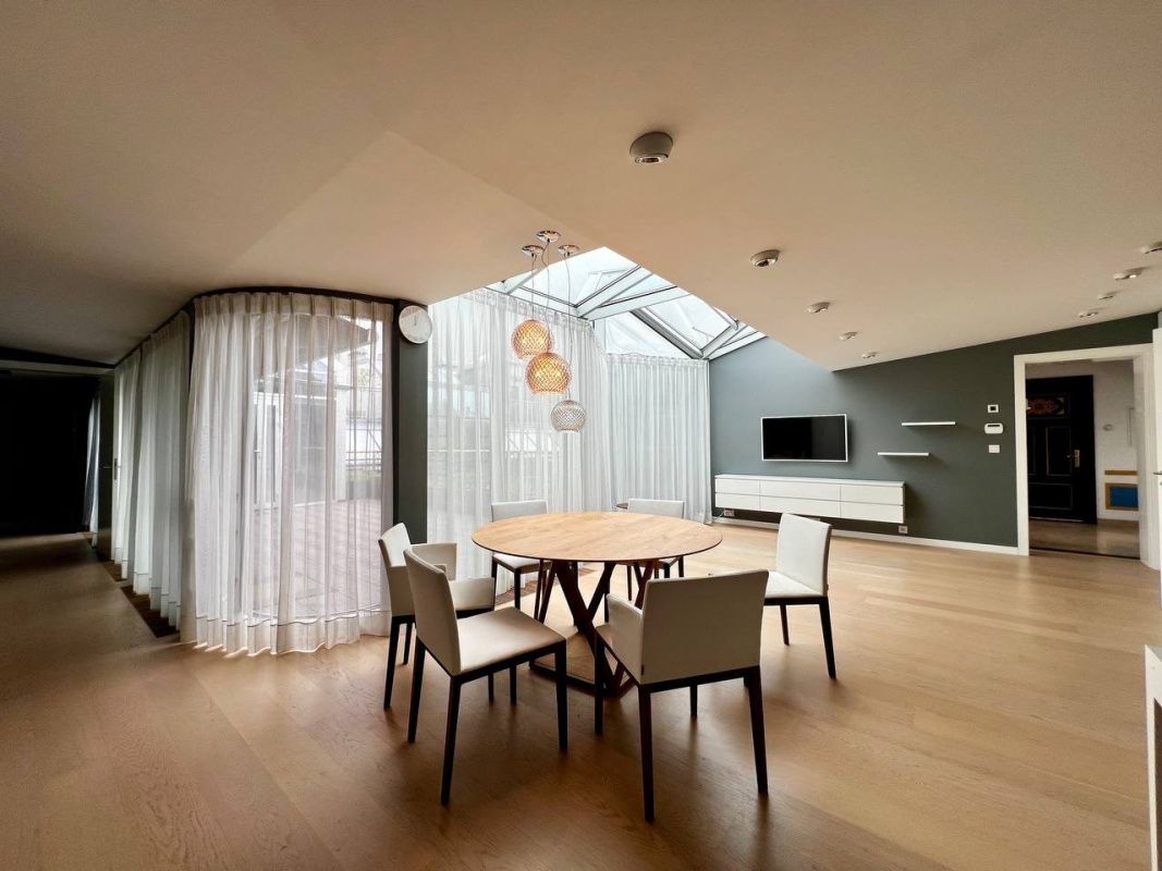 Piso en Riga, Letonia, 175 m² - imagen 1