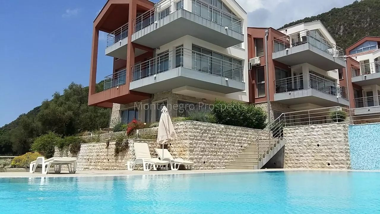 Apartment in Denovici, Montenegro, 48 m² - picture 1