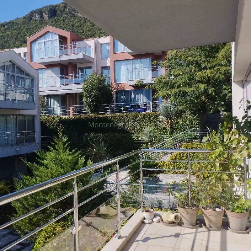 Apartment in Denovici, Montenegro, 48 m² - picture 3