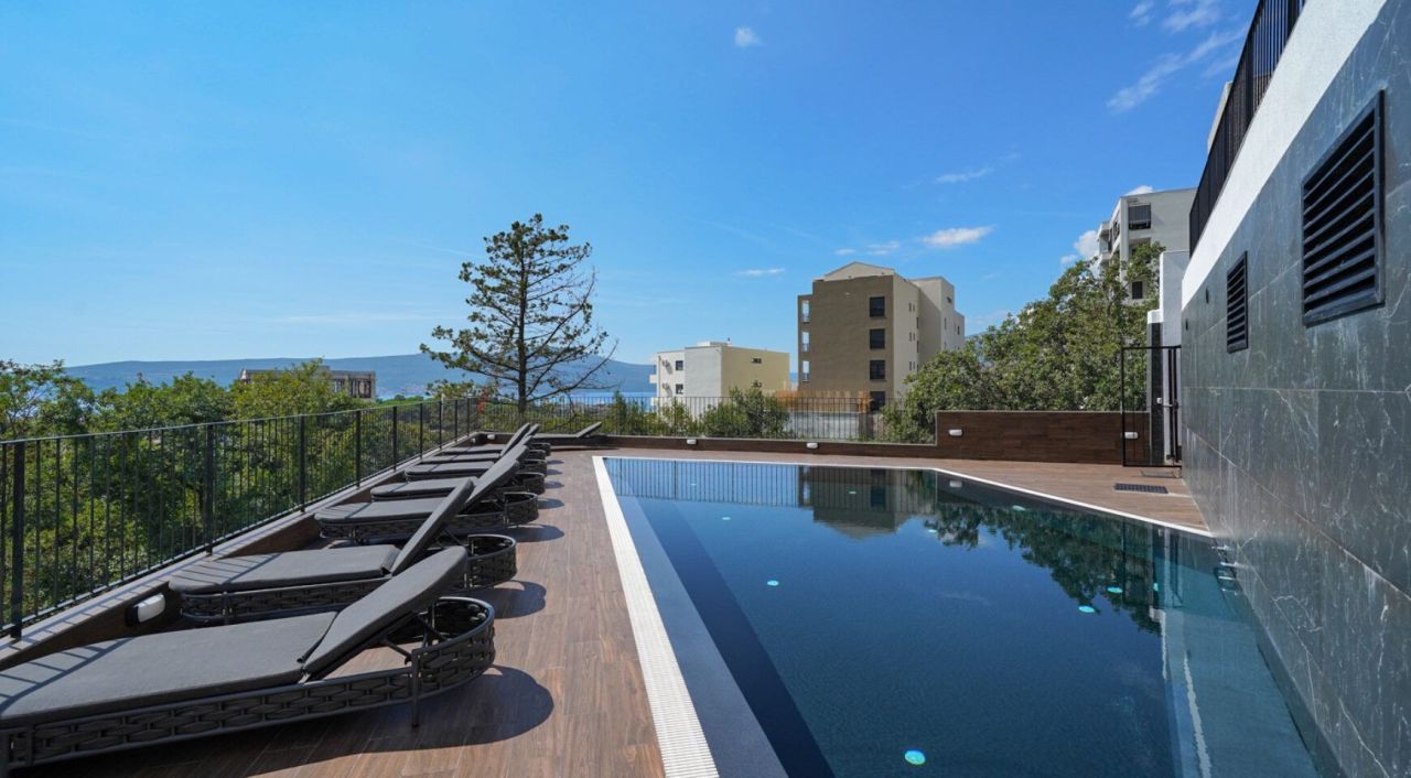 Wohnung in Tivat, Montenegro, 66 m² - Foto 1