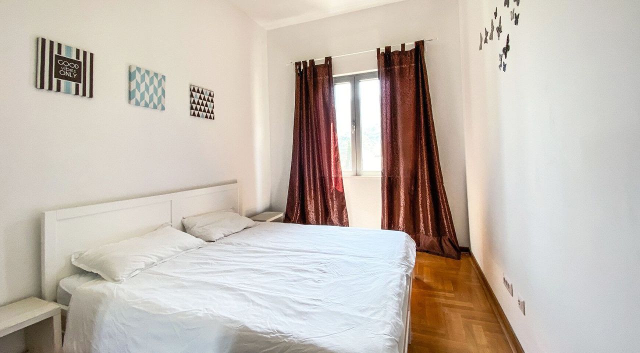 Appartement à Morinj, Monténégro, 84 m² - image 1
