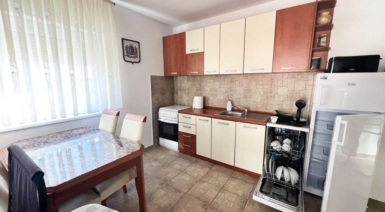 Flat in Prcanj, Montenegro, 42 m² - picture 3