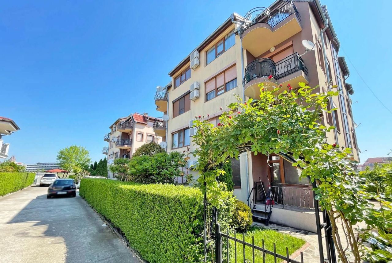 Flat in Ravda, Bulgaria, 58 m² - picture 1