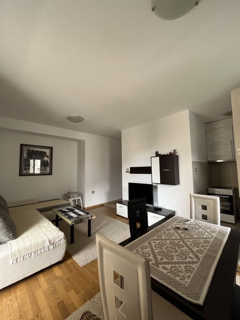 Apartment in Petrovac, Montenegro, 44 m² - picture 1