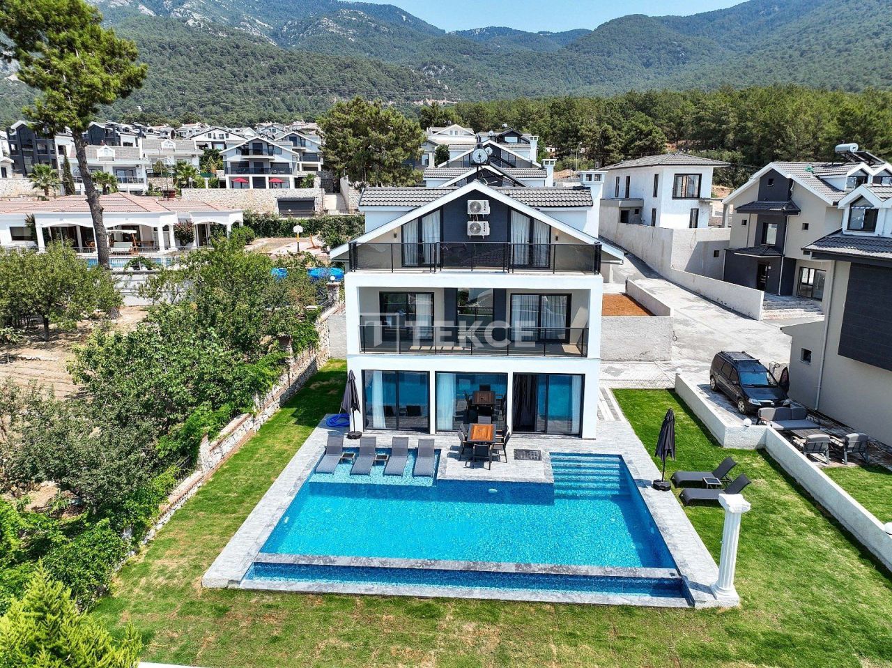 Villa à Fethiye, Turquie, 205 m² - image 1