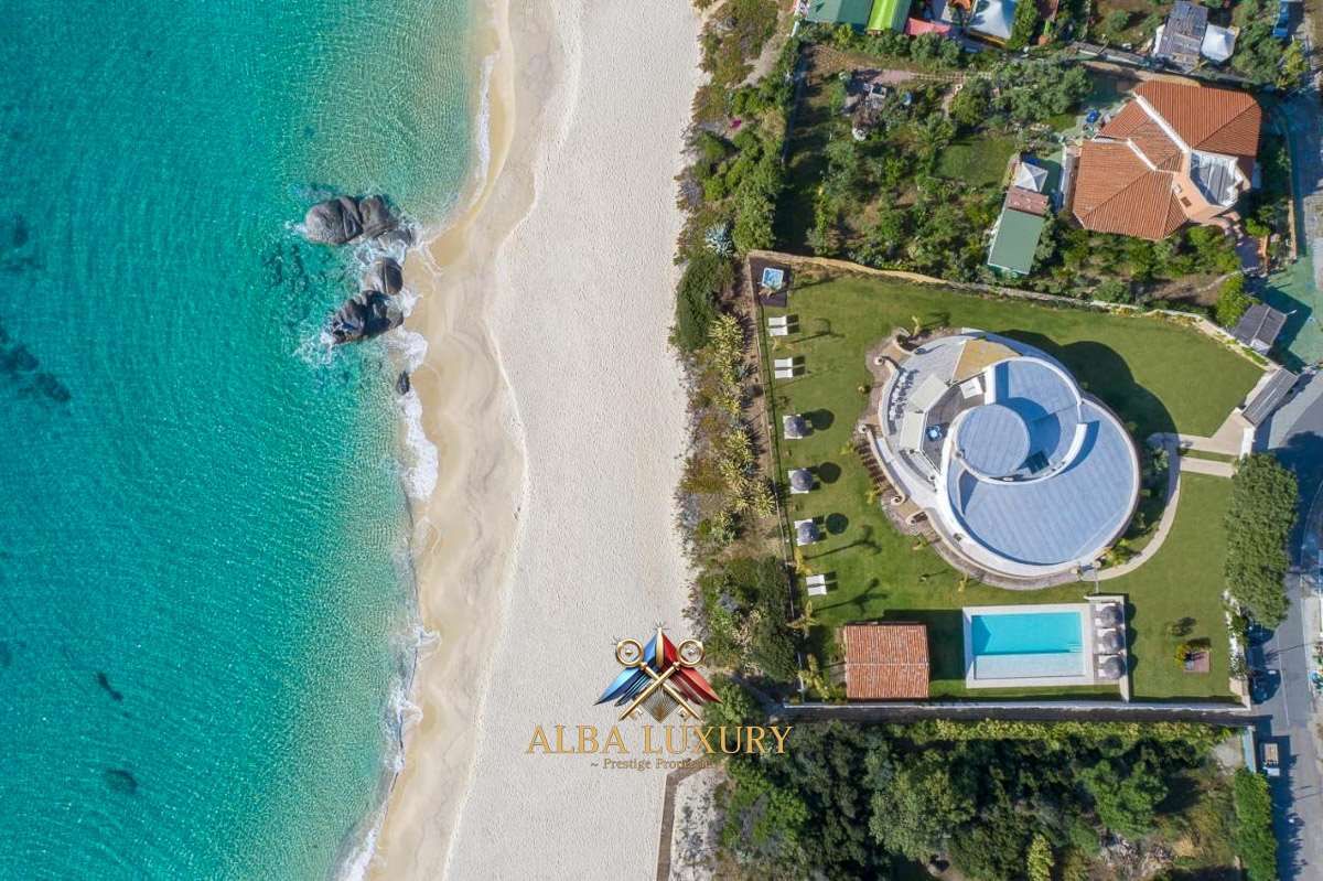 Villa Via Marco Polo, Italy, 300 m² - picture 1