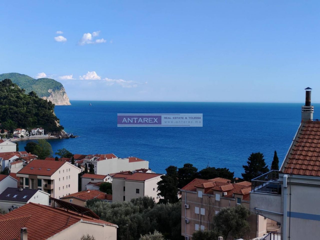 Apartment in Petrovac, Montenegro, 94 m² - Foto 1