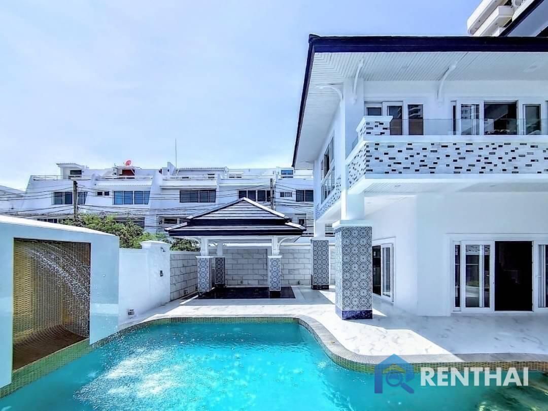 Haus in Pattaya, Thailand, 470 m² - Foto 1