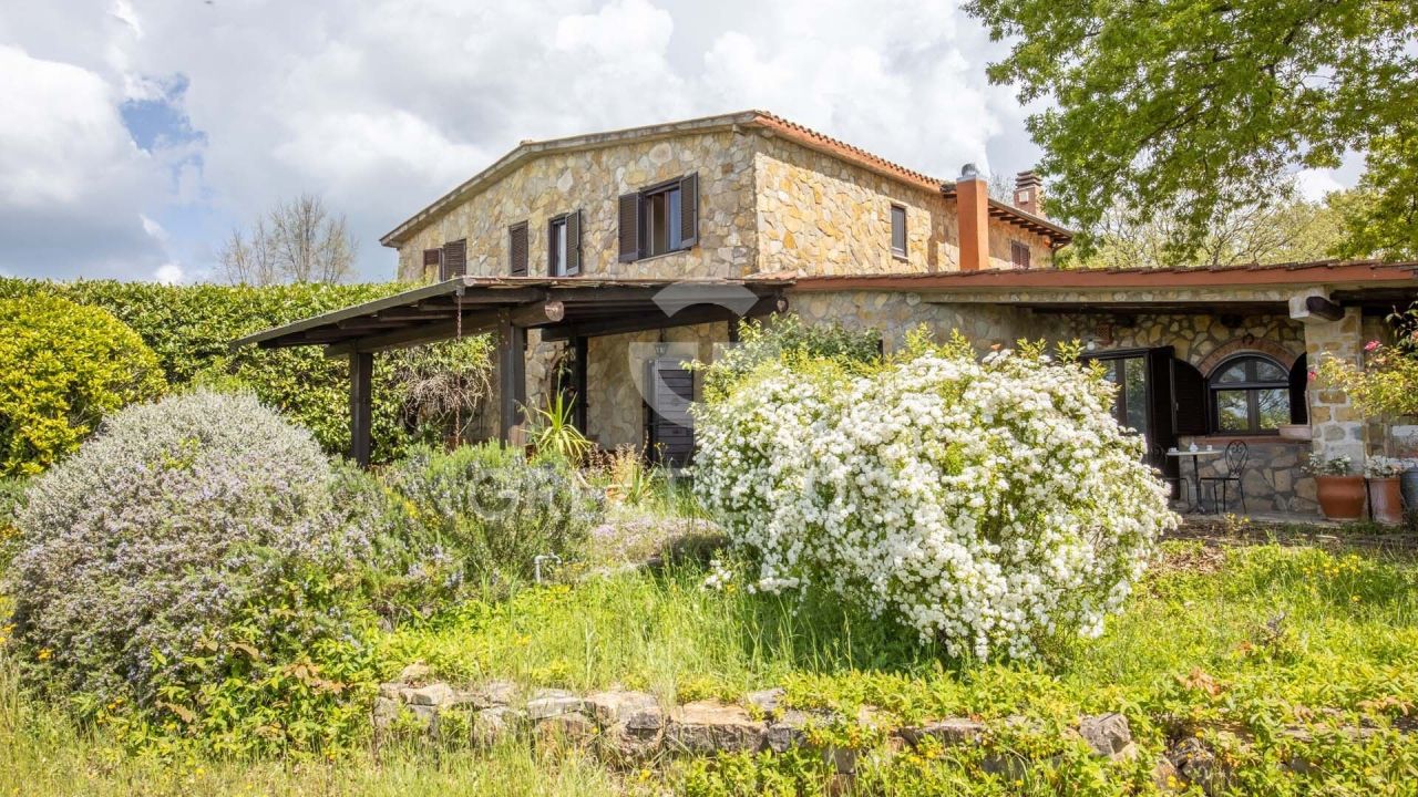 Maison à Parrano, Italie, 145.75 m² - image 1