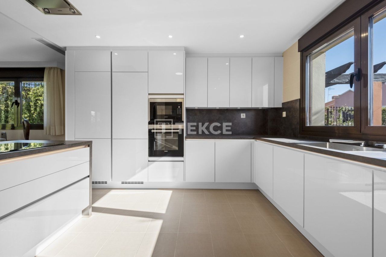 Villa in Estepona, Spanien, 235 m² - Foto 14