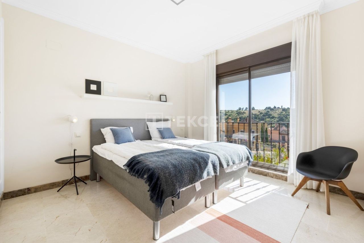 Villa in Estepona, Spanien, 235 m² - Foto 16