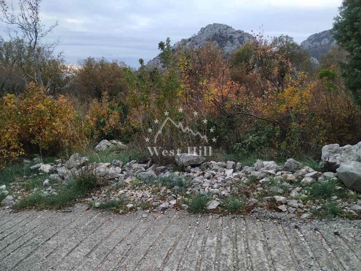 Grundstück in Sutomore, Montenegro, 405 m² - Foto 1