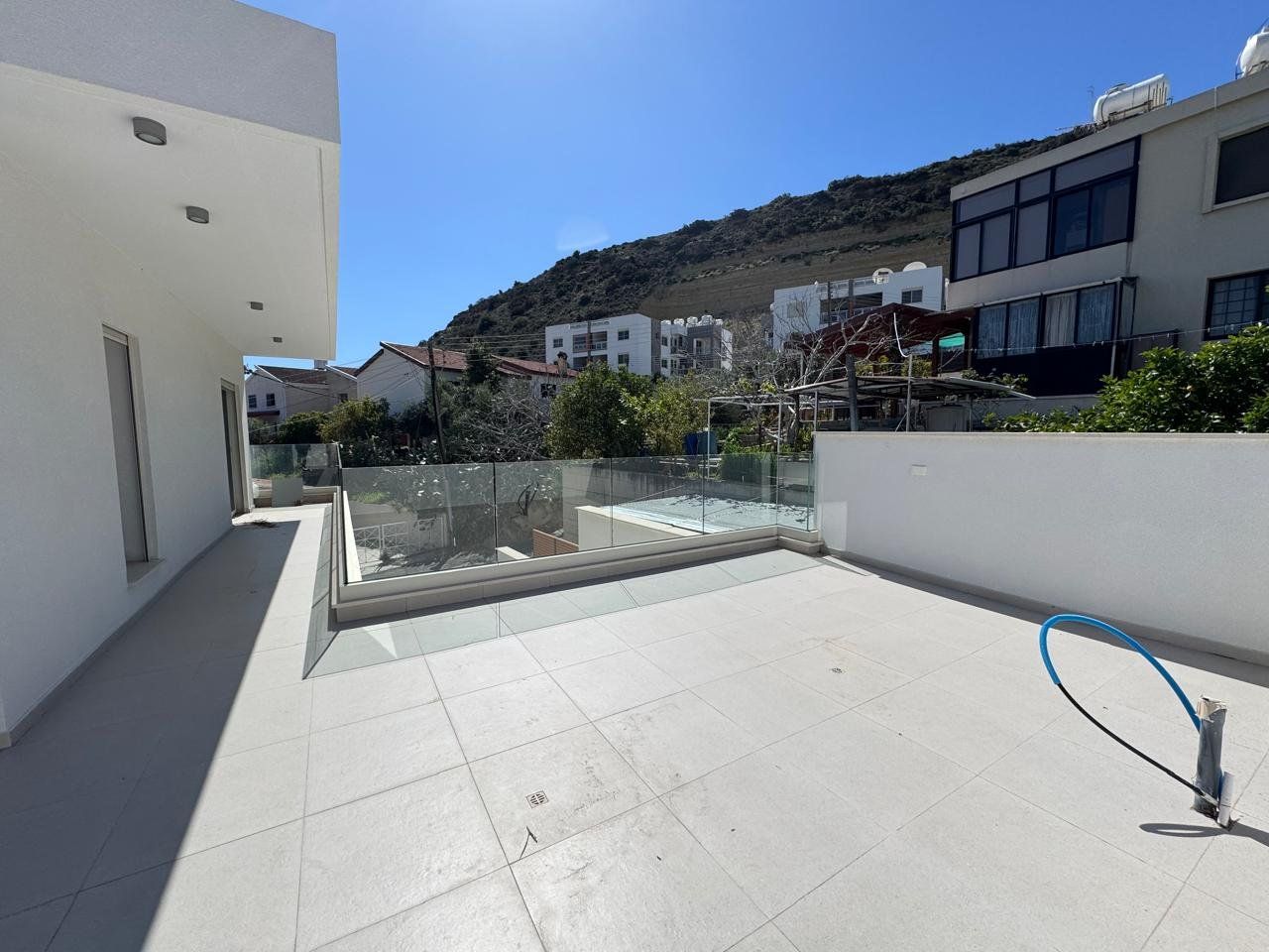 Maison à Germasogeia, Chypre, 205 m² - image 2