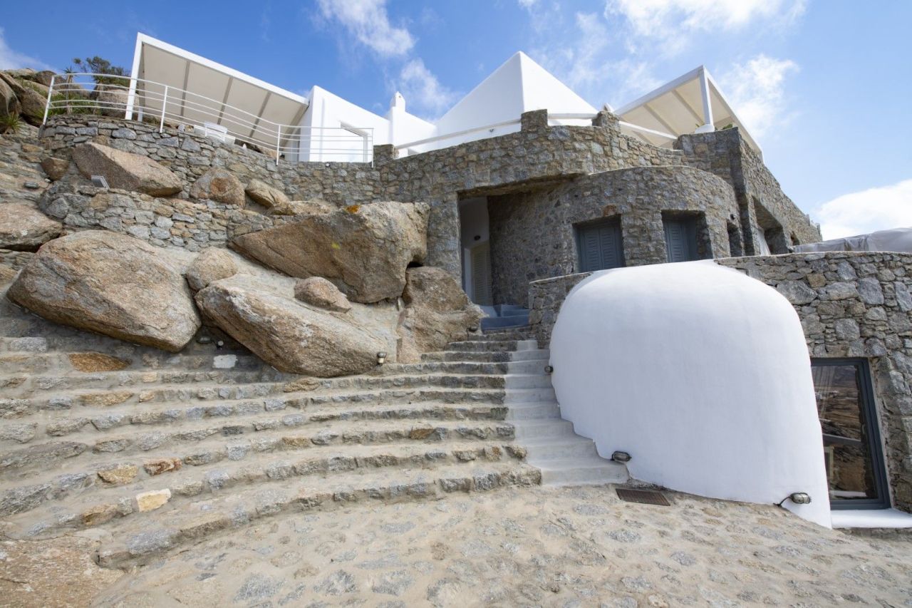 Villa on Mikonos, Greece, 450 m² - picture 1