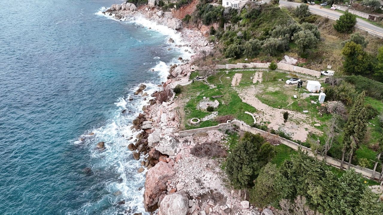 Land in Bar, Montenegro, 2 650 m² - picture 1