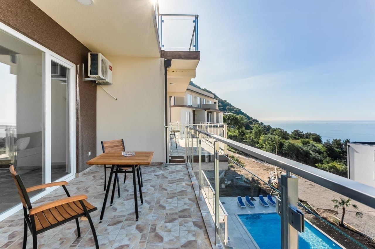 Flat in Budva, Montenegro, 77 m² - picture 1