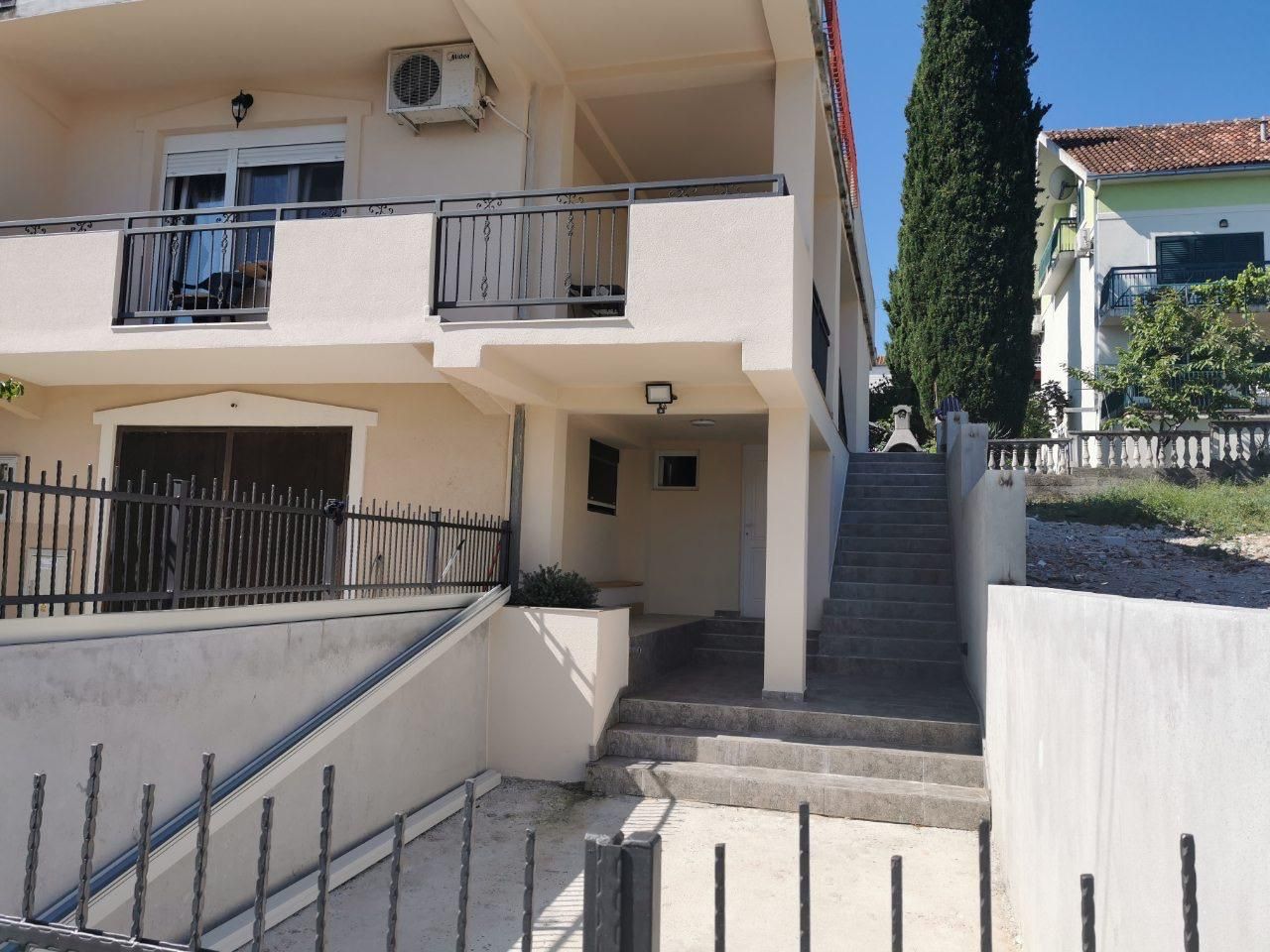 House in Radovici, Montenegro - picture 1