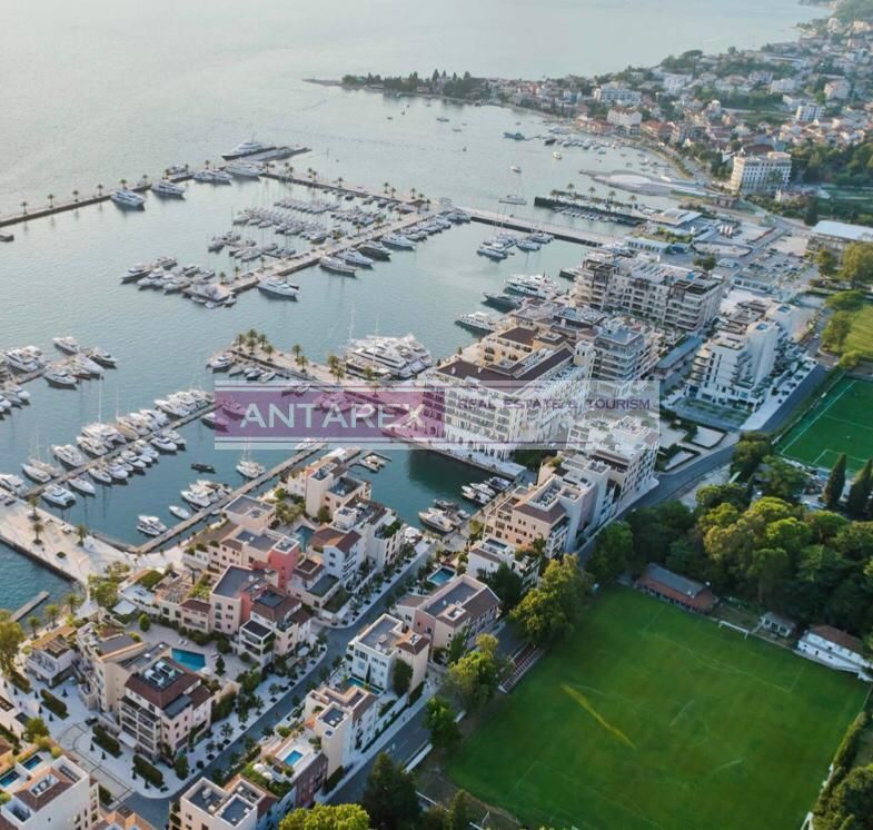 Apartment in Tivat, Montenegro, 138 m² - Foto 1