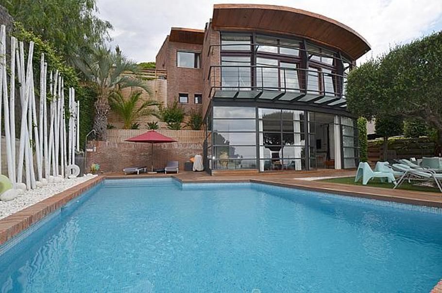 Maison à Teià, Espagne, 500 m² - image 1