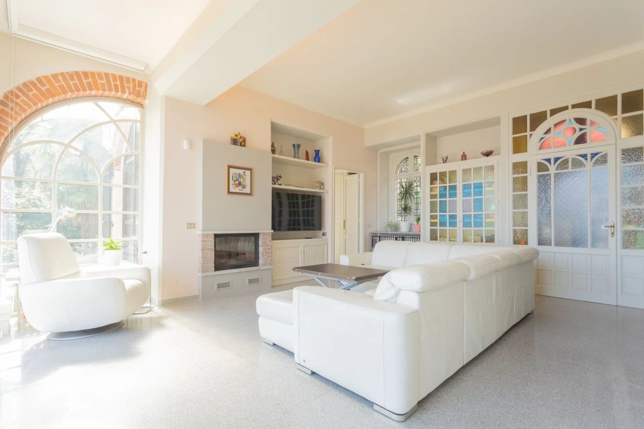 Villa in Stresa, Italy, 500 m² - picture 6