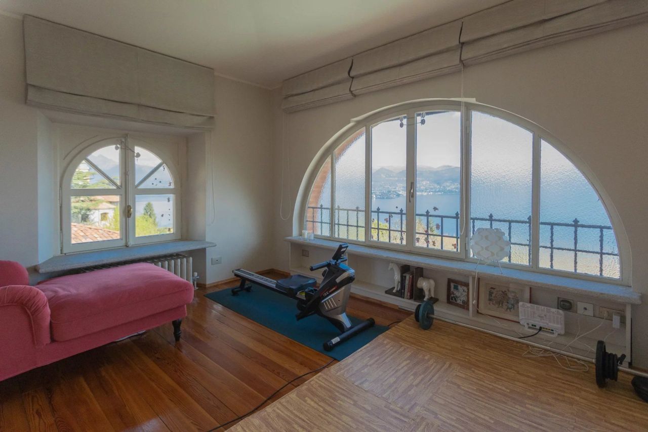 Villa in Stresa, Italy, 500 m² - picture 11