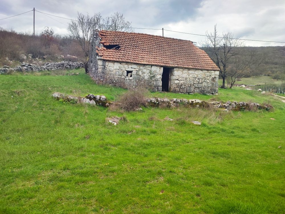 Terreno a Nikšić, Montenegro, 1 509 m2 - foto 6