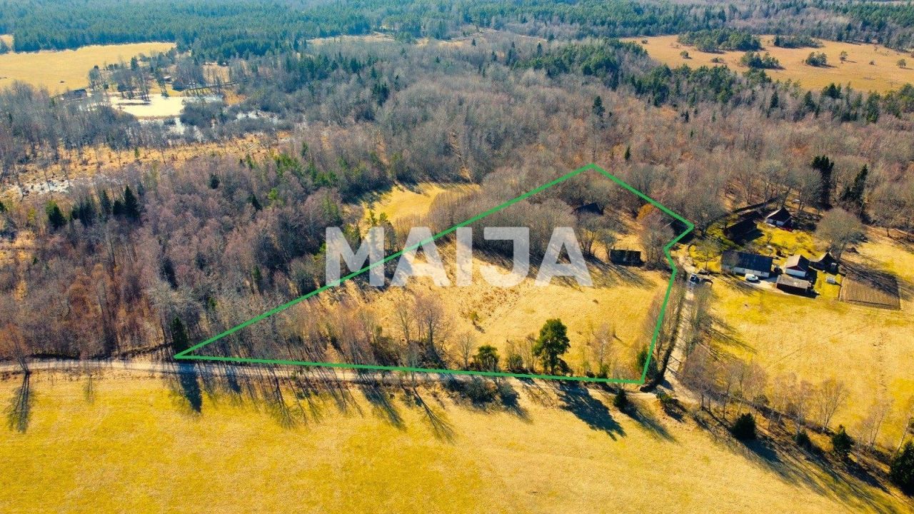 Land on Saaremaa, Estonia, 18 255 m² - picture 1