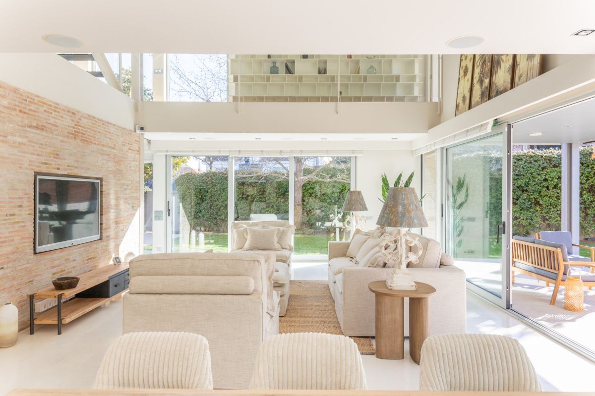 Maison à Barcelone, Espagne, 632 m² - image 2