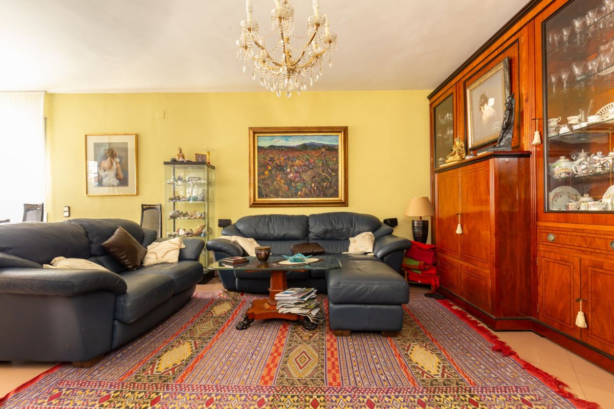 House in Barcelona, Spain, 375 m² - picture 3