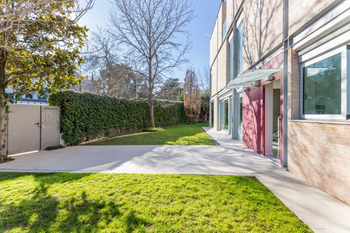 Maison à Barcelone, Espagne, 632 m² - image 7