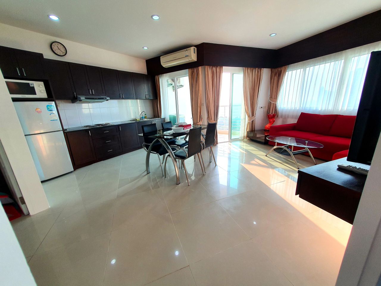 Piso en Pattaya, Tailandia, 70 m² - imagen 1