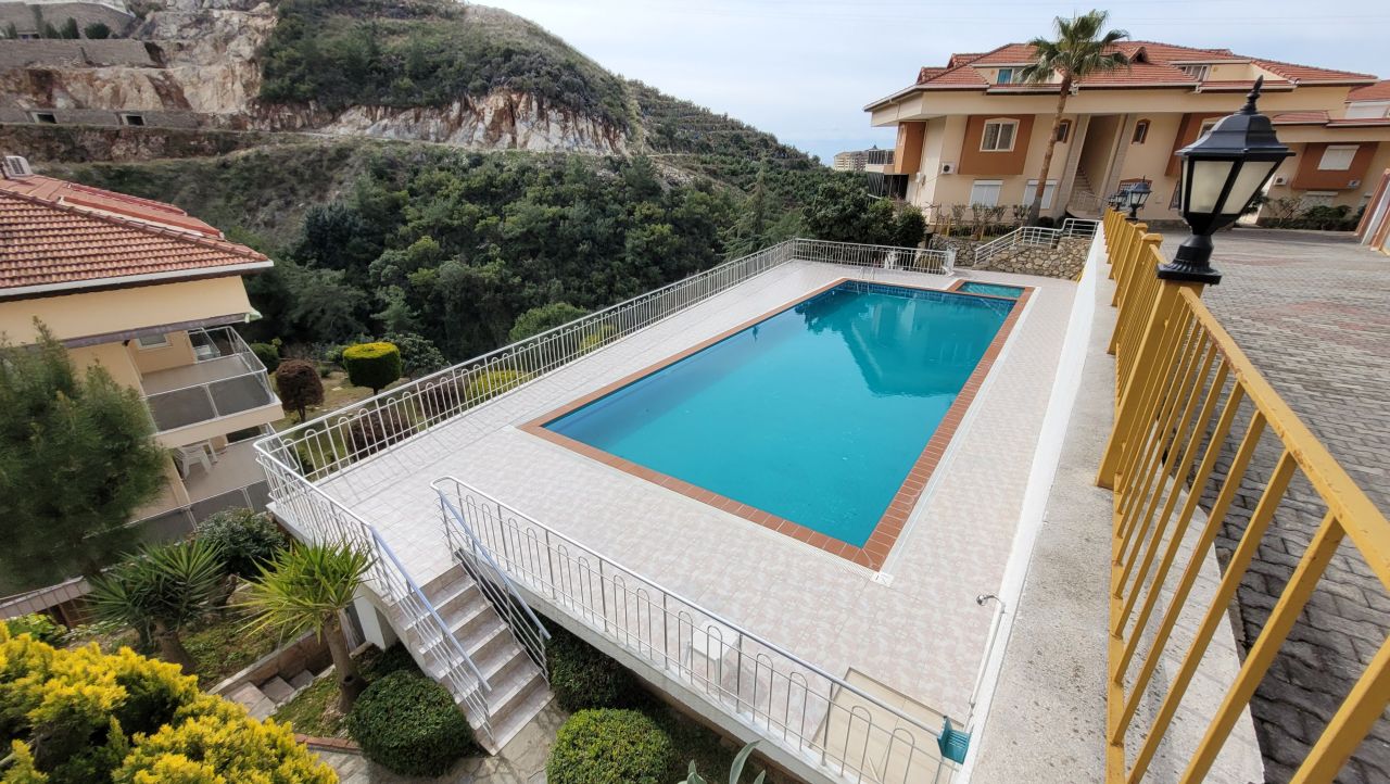 Villa à Alanya, Turquie, 165 m² - image 1