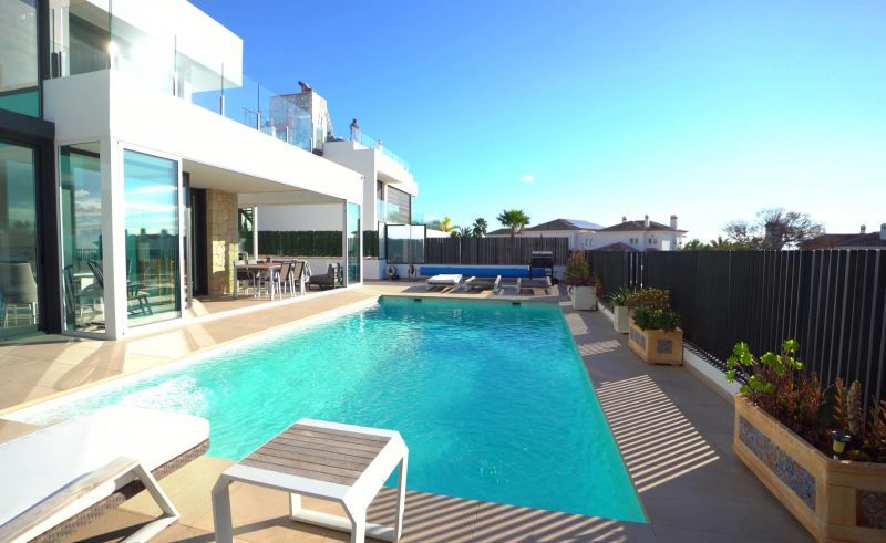 Villa in Sierra Cortina, Spain, 472 m² - picture 2