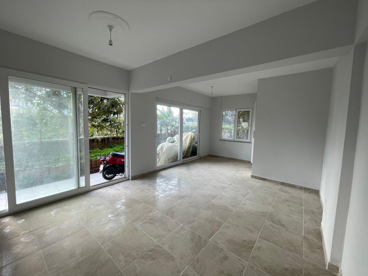 Bureau à Alanya, Turquie, 36 m² - image 1