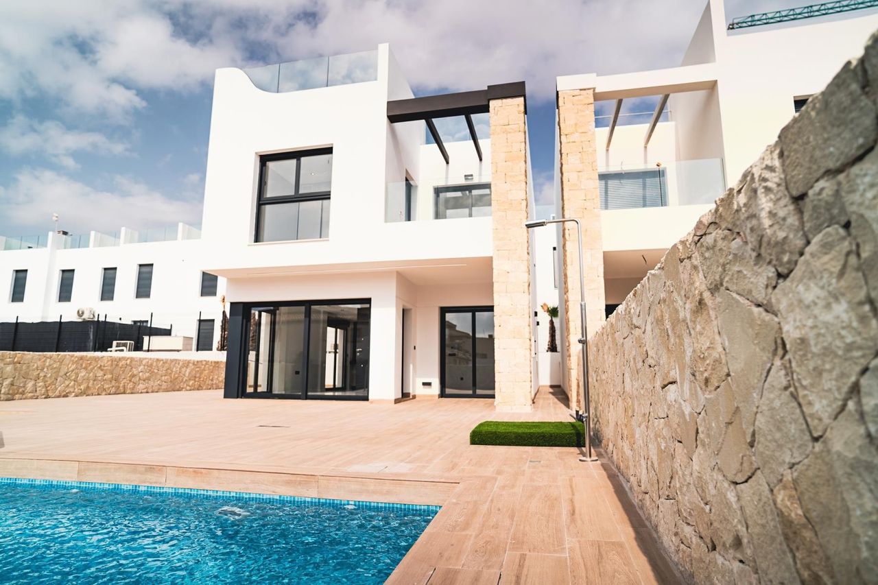 Villa in Pilar de la Horadada, Spanien, 121 m² - Foto 1