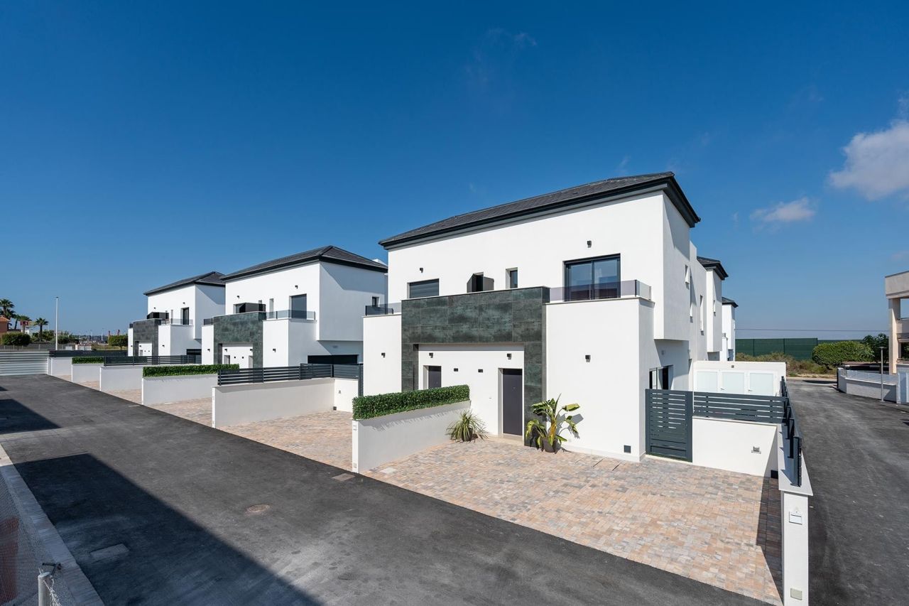Villa en Santa Pola, España, 95 m² - imagen 1