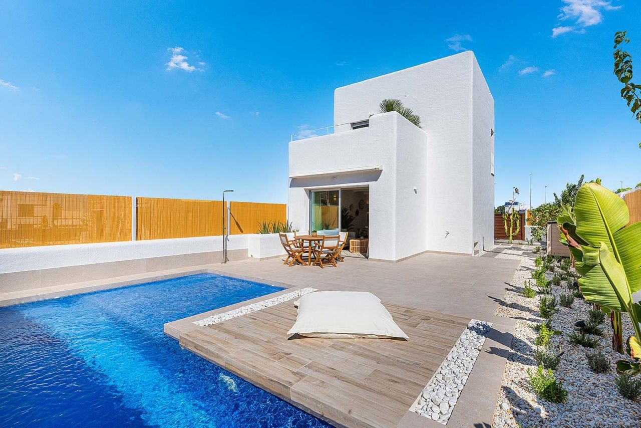 Villa en Los Alcázares, España, 115 m² - imagen 1