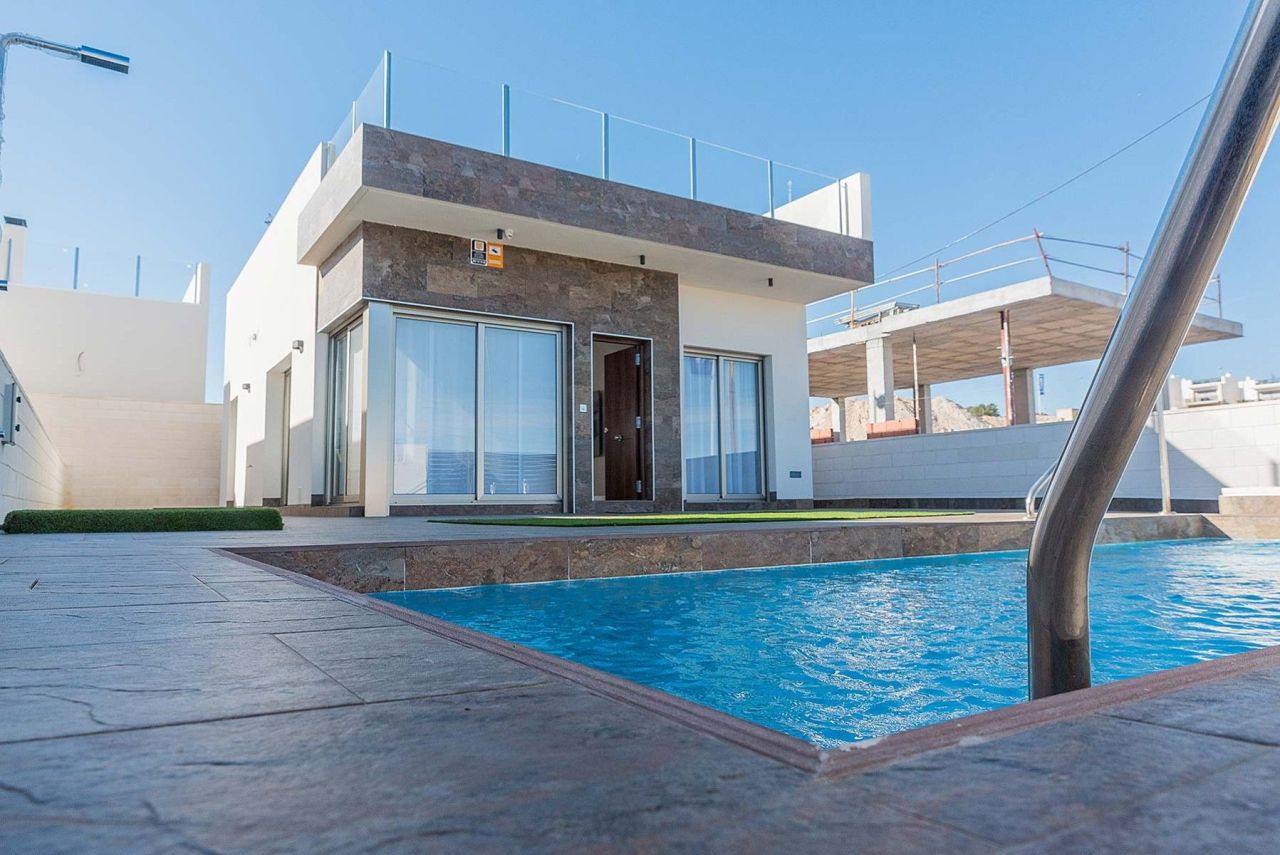 Villa in Orihuela Costa, Spain, 84 m² - picture 1