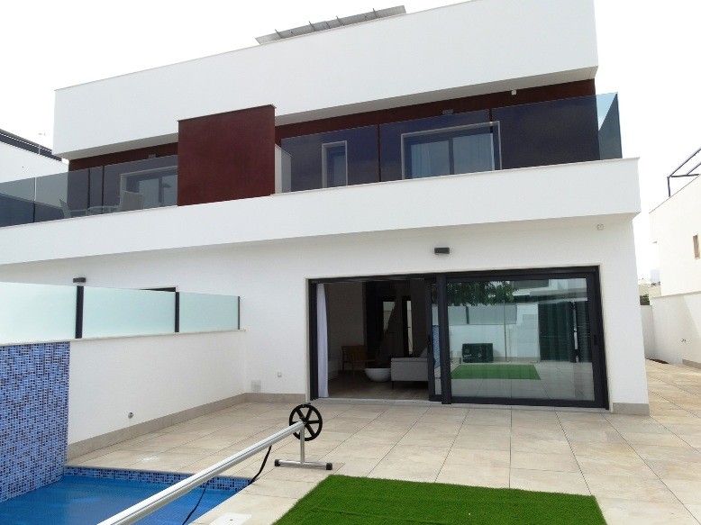 Villa à Pilar de la Horadada, Espagne, 116 m² - image 1