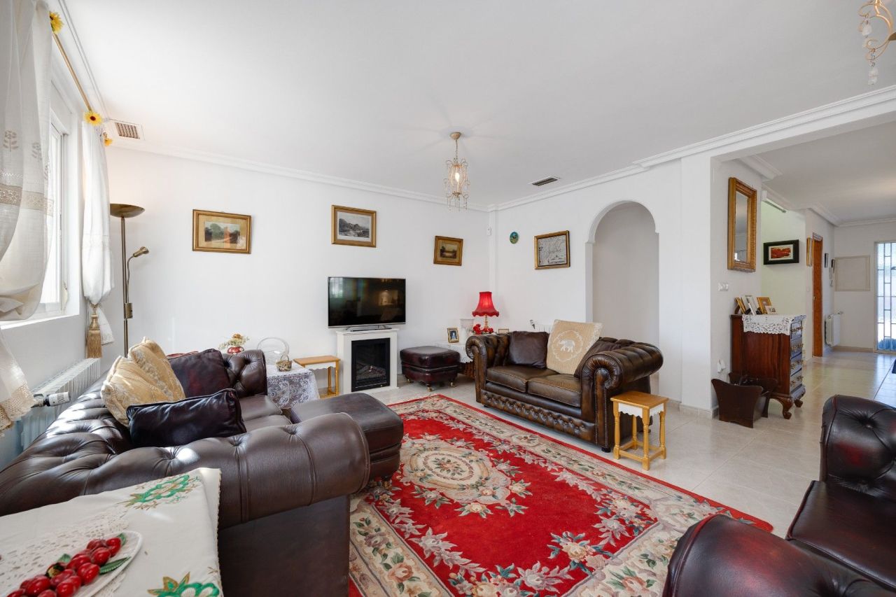 Villa en Aspe, España, 352 m² - imagen 8