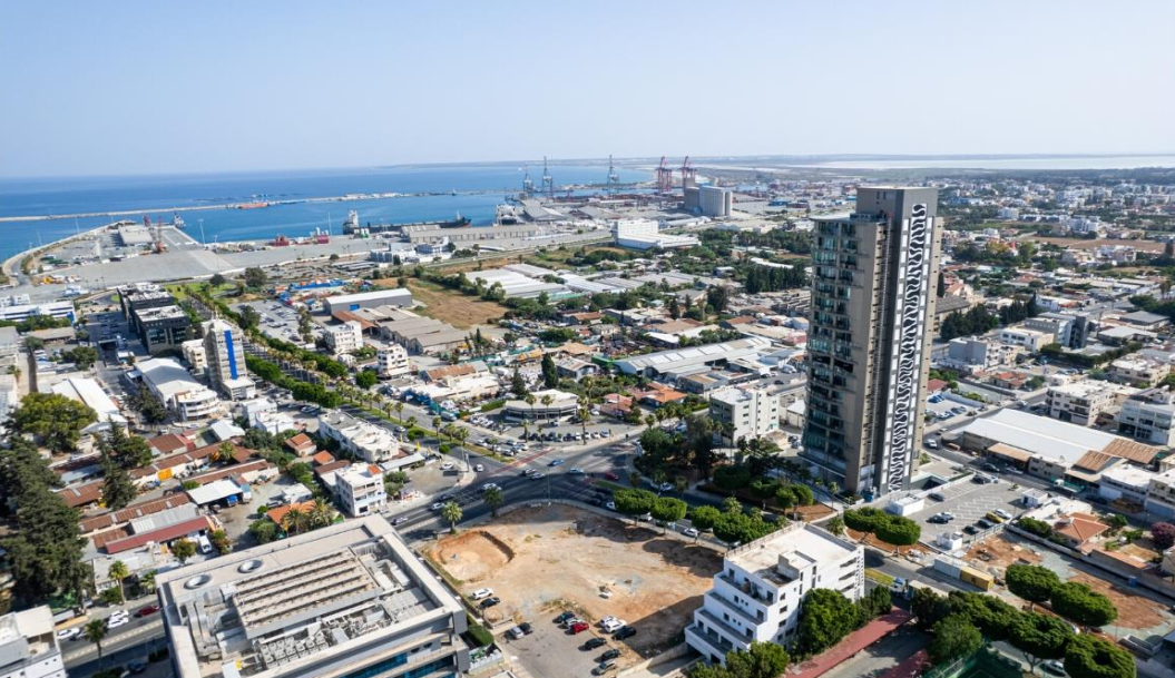 Land in Paphos, Cyprus, 2 709 m² - picture 1