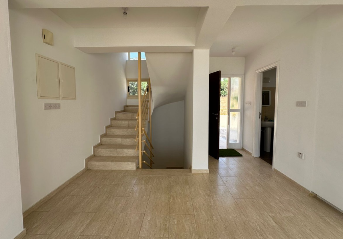 House in Paphos, Cyprus, 260 m² - picture 1
